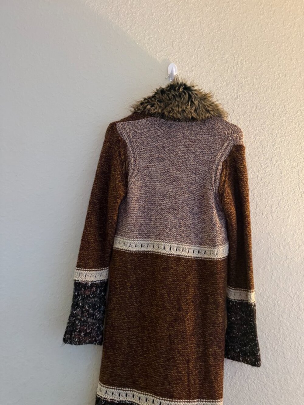 Angel of the North Patchwork Knit Long Cardigan Faux Fur Collar Brown Size Large - Picture 8 of 8